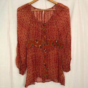 Free People Sheer Floral 3/4 Sleeve Buttons Crinkle Fabric Round Neckline XS